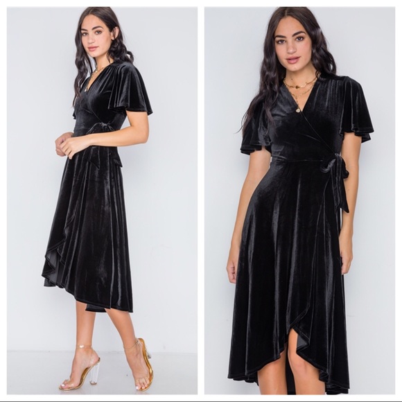 1 LEFT Sasha Velvet Black Dress, Must have 🌹 - Picture 2 of 7